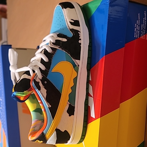 Nike Ben & Jerry's Dunks - Picture 2 of 4